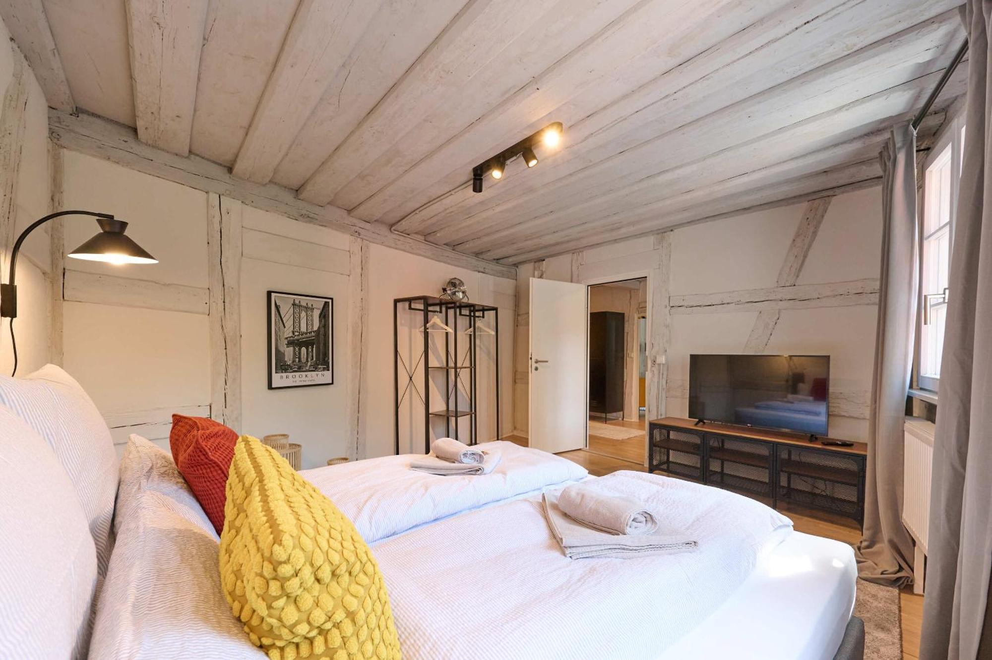 Cozy # Frisch Renoviertes Fachwerk # 100qm # Modern # Balkon # Netflix Apartment Schwabach