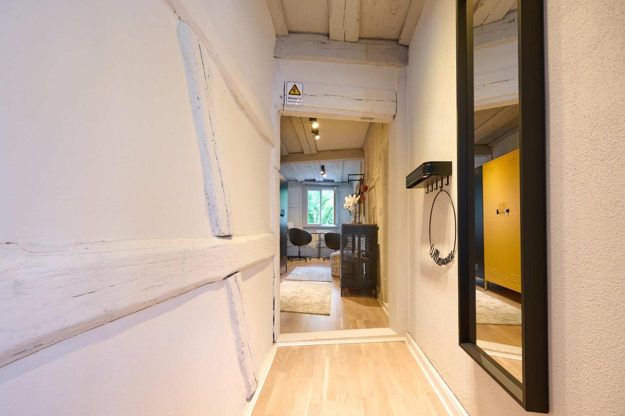 Apartment Cozy # Frisch Renoviertes Fachwerk # 100qm # Modern # Balkon # Netflix Schwabach