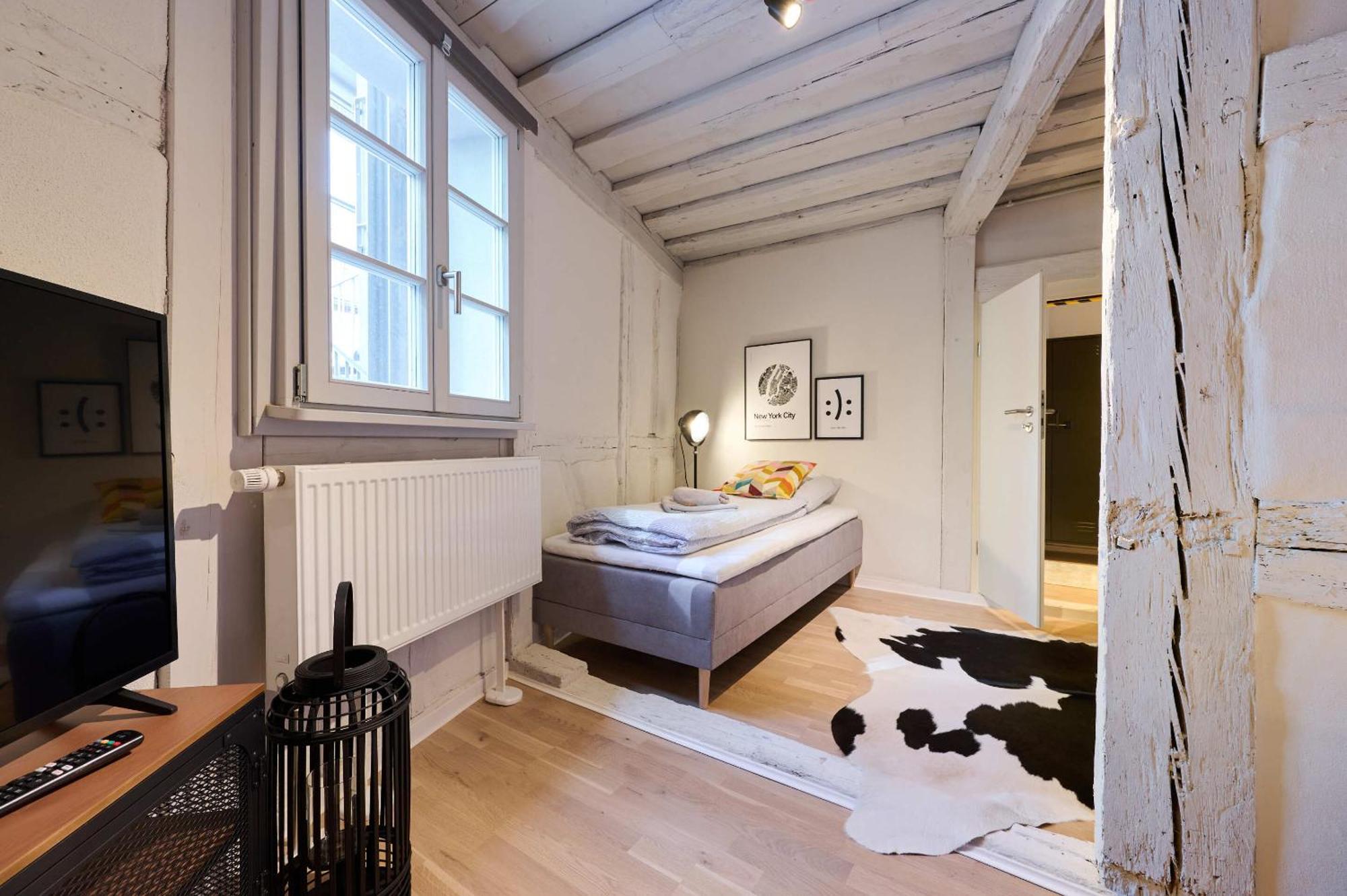 Cozy # Frisch Renoviertes Fachwerk # 100qm # Modern # Balkon # Netflix Apartment