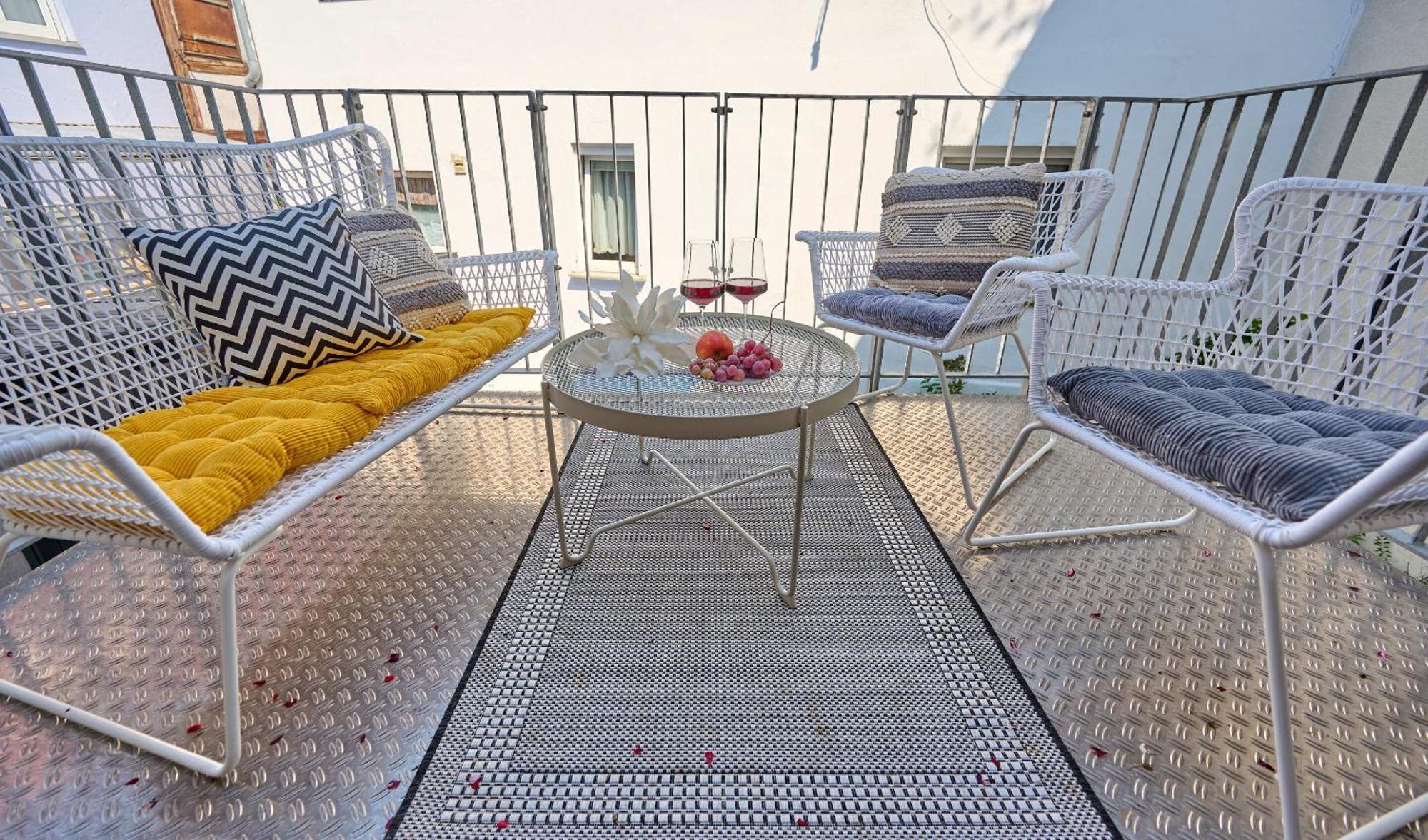 Cozy # Frisch Renoviertes Fachwerk # 100qm # Modern # Balkon # Netflix Apartment Schwabach